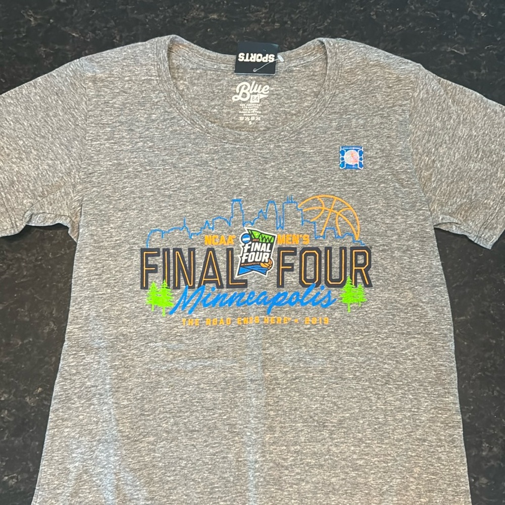 Brand new Final Four 2019 women’s tshirt.